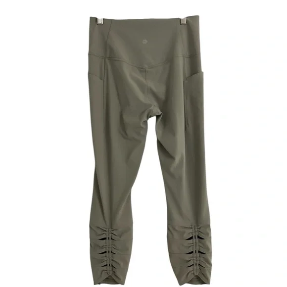 Athleta Salutation Stash Pocket I| Cinch 7/8 Sage Green - Picture 8 of 11